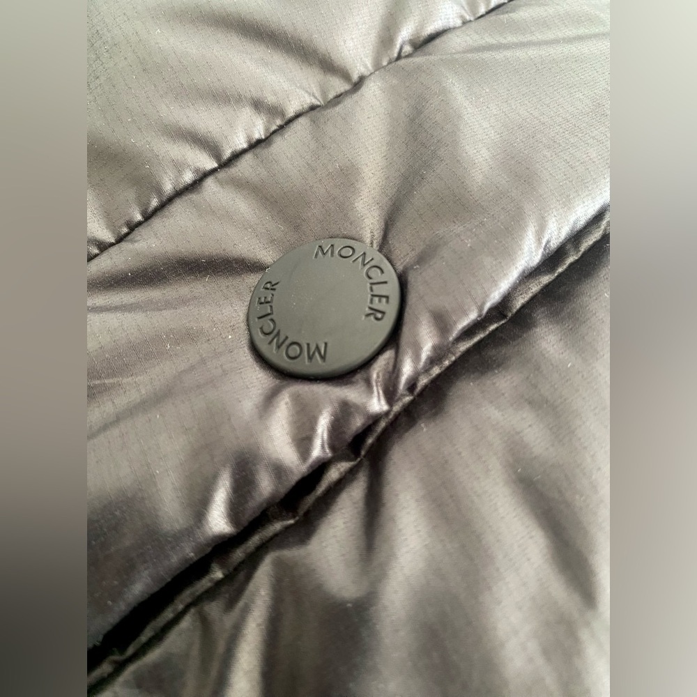 Moncler Aydat Vest Sz 5 $1,450 - Picture 10 of 12